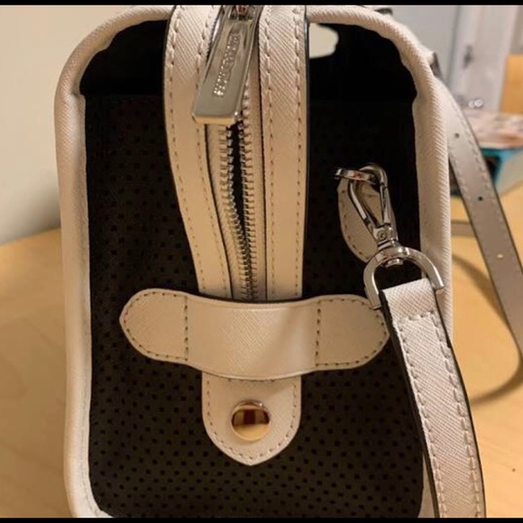 Michael Kors bag - Picture 3 of 6